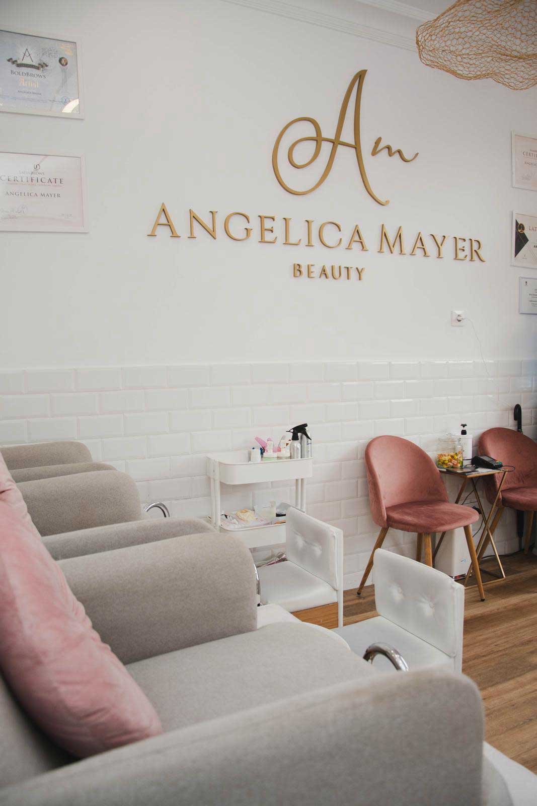 Salón-de-Manicura-y-Pedicura